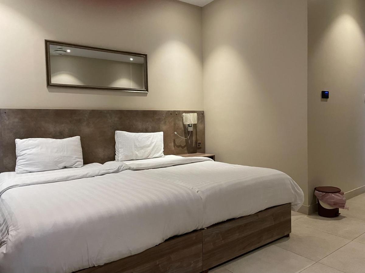 Hamsun Shahrah-E-Faisal Hotel การาจี ภายนอก รูปภาพ