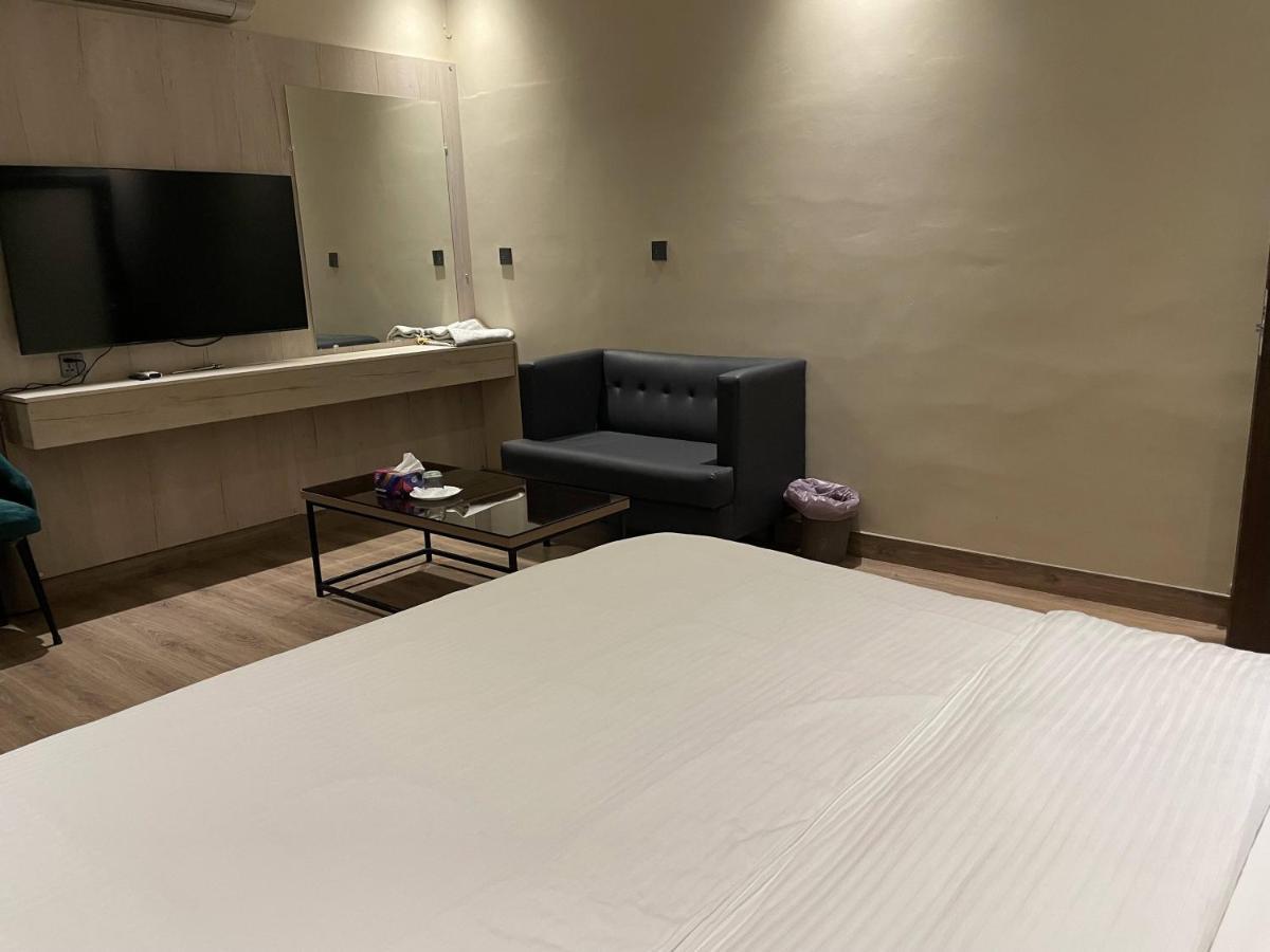Hamsun Shahrah-E-Faisal Hotel การาจี ภายนอก รูปภาพ