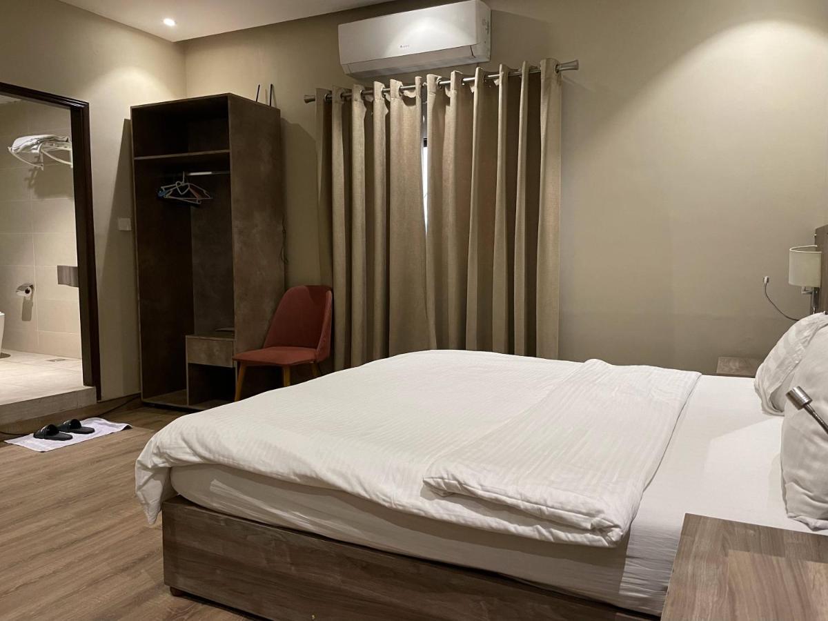 Hamsun Shahrah-E-Faisal Hotel การาจี ภายนอก รูปภาพ
