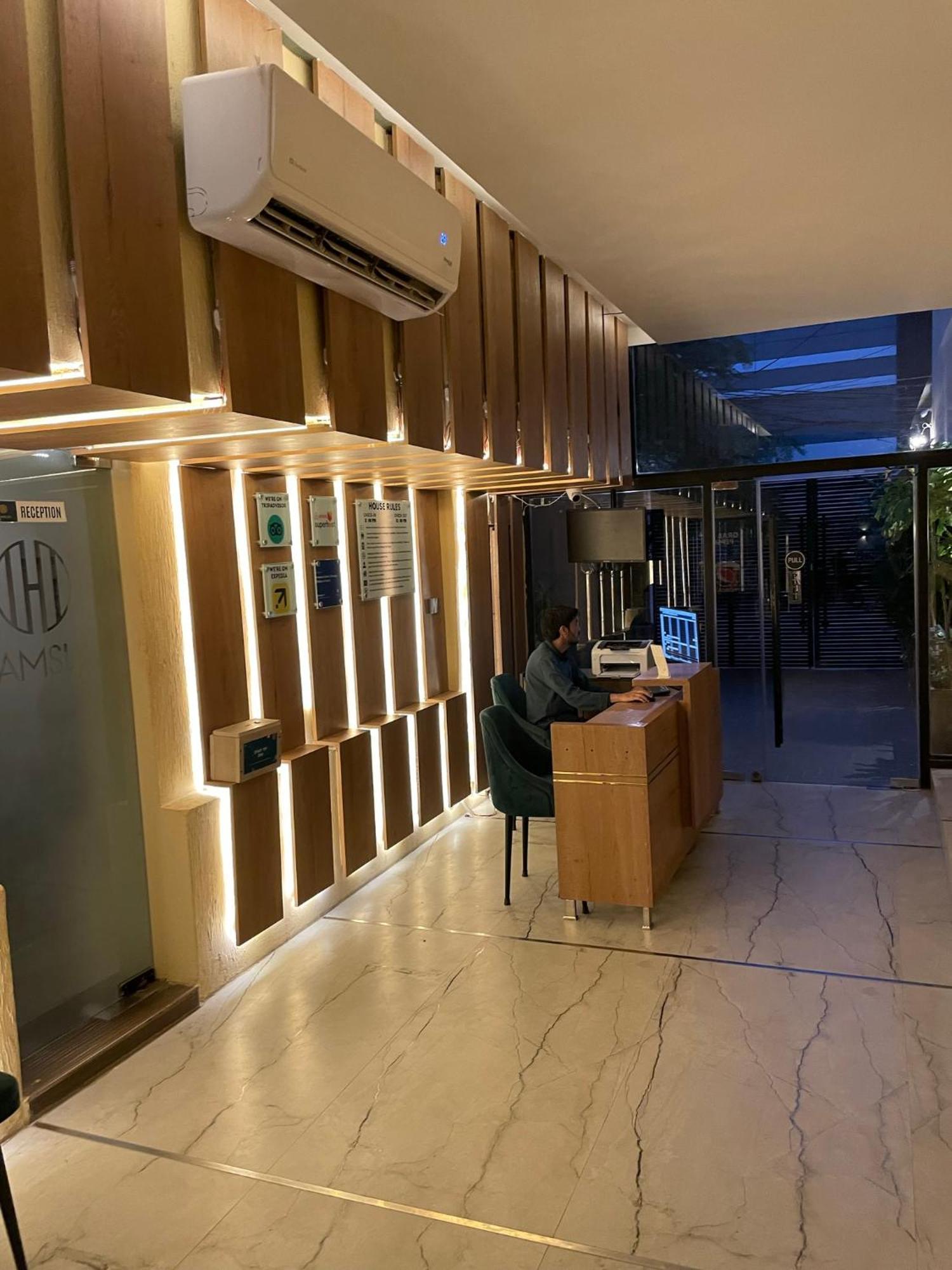 Hamsun Shahrah-E-Faisal Hotel การาจี ภายนอก รูปภาพ