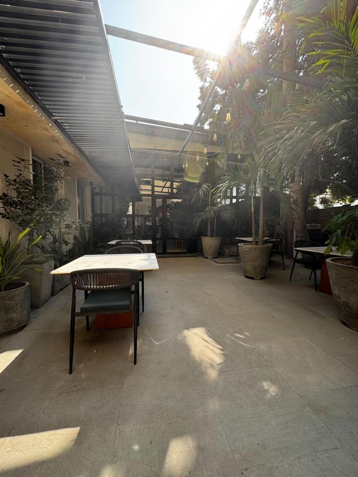 Hamsun Shahrah-E-Faisal Hotel การาจี ภายนอก รูปภาพ
