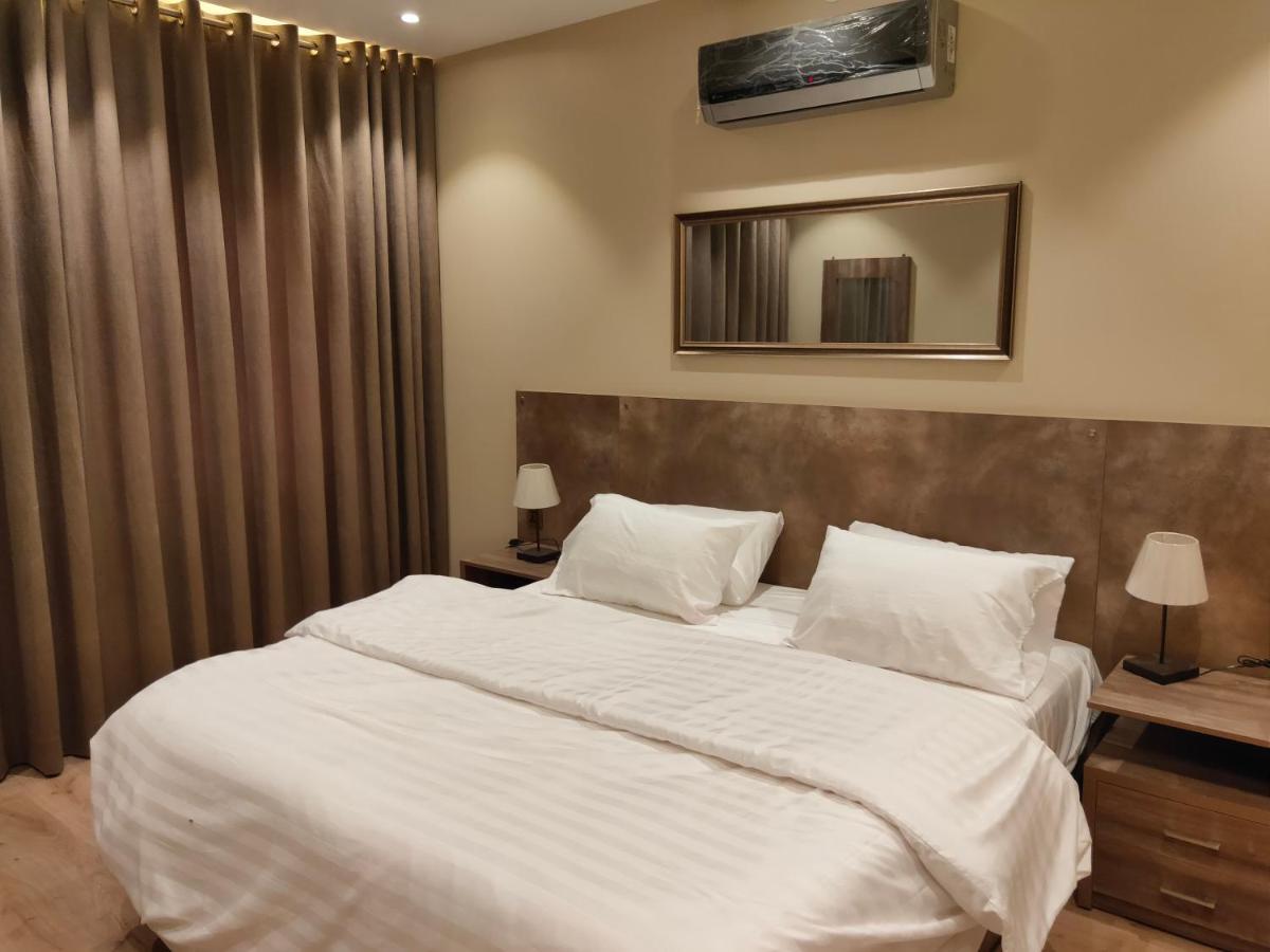 Hamsun Shahrah-E-Faisal Hotel การาจี ภายนอก รูปภาพ